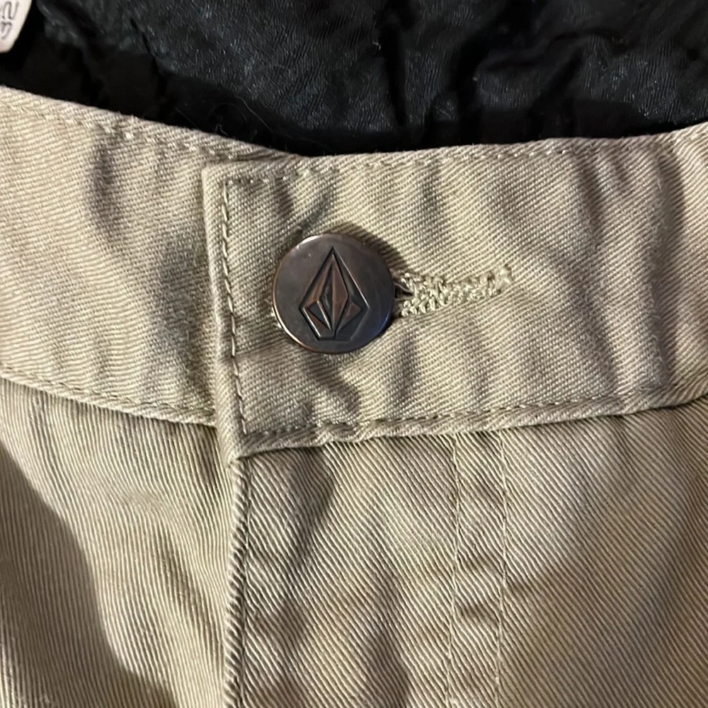 Volcom Beige size 32 mens shorts.  They are called the Vmonty short.